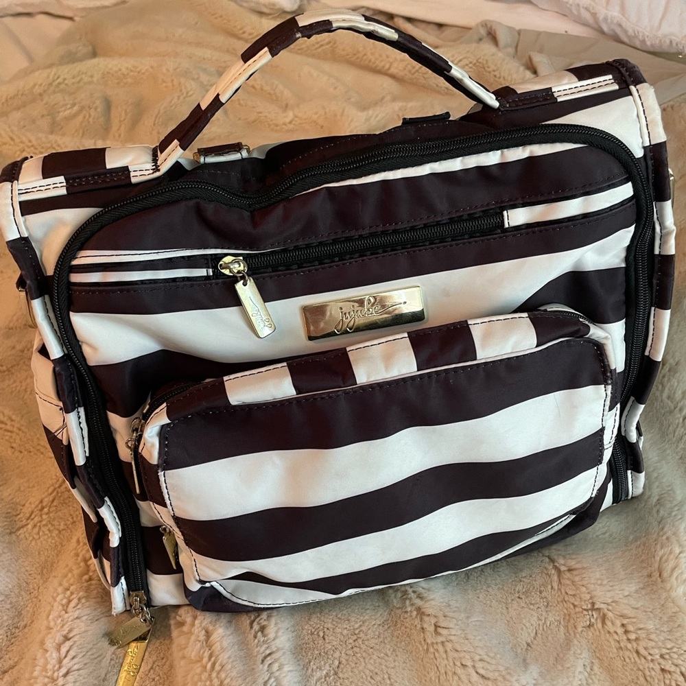 Jujube black and white diaper bag
